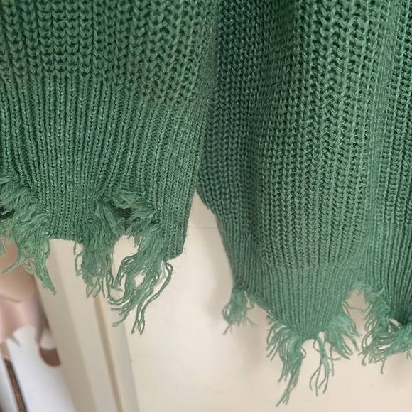 Green Chewed Hem Sweater-1X - Picture 3 of 4